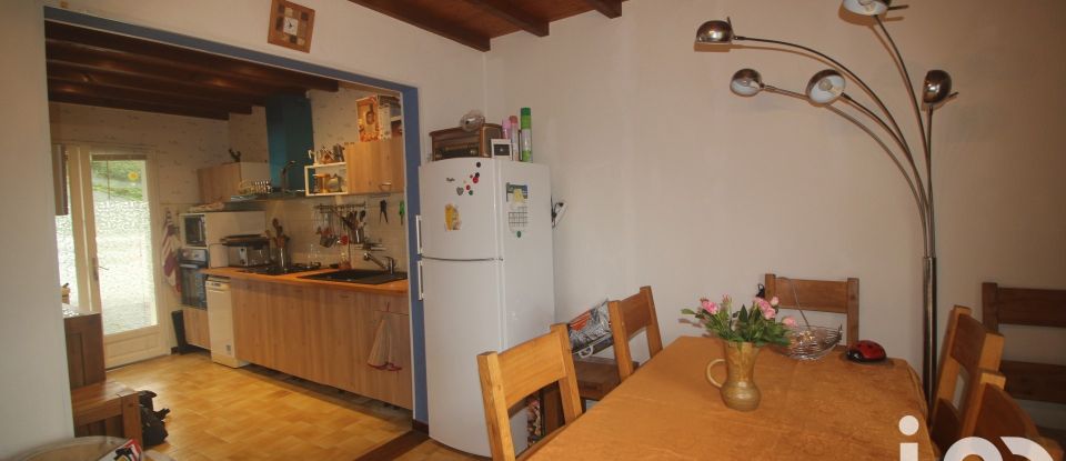 Traditional house 4 rooms of 82 m² in Eysus (64400)