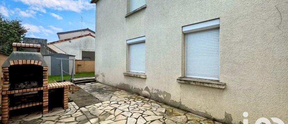 Maison traditionnelle 7 pièces de 175 m² à Lavelanet (09300)