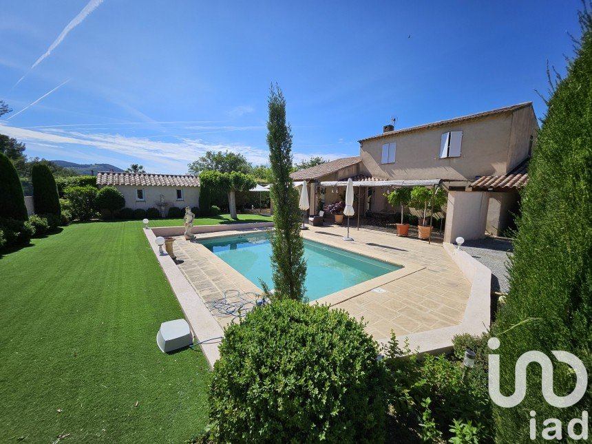 Traditional house 7 rooms of 168 m² in Le Castellet (83330)