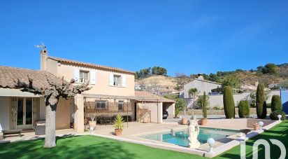 Maison traditionnelle 7 pièces de 168 m² à Le Castellet (83330)