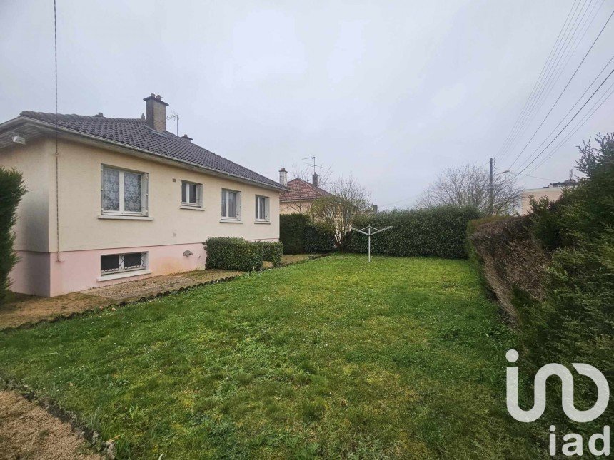 Maison 4 pièces de 88 m² à Chaumont (52000)