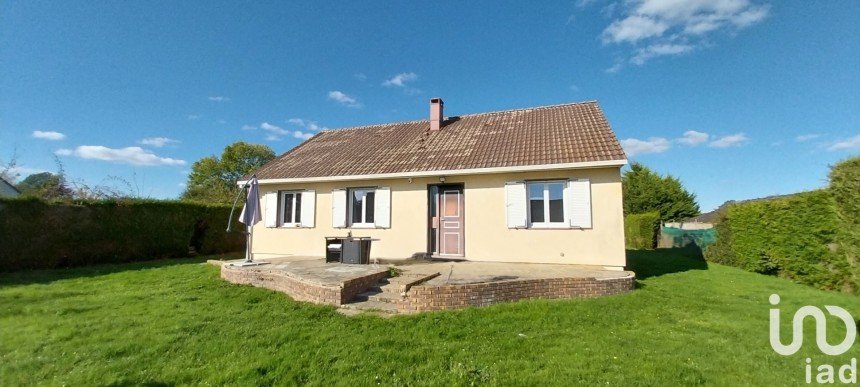 Maison traditionnelle 4 pièces de 85 m² à Montigny-le-Chartif (28120)