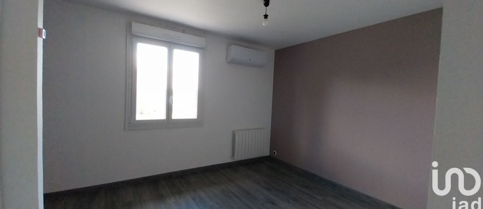 Maison traditionnelle 4 pièces de 85 m² à Montigny-le-Chartif (28120)