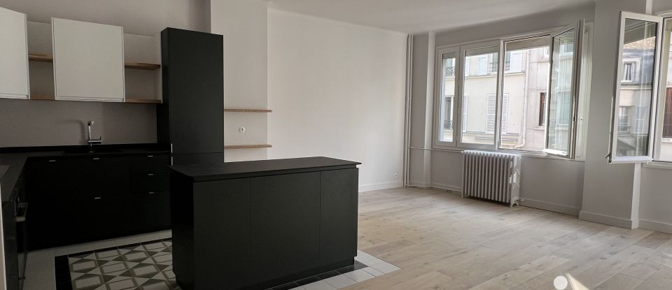 Appartement 3 pièces de 68 m² à Paris (75016)