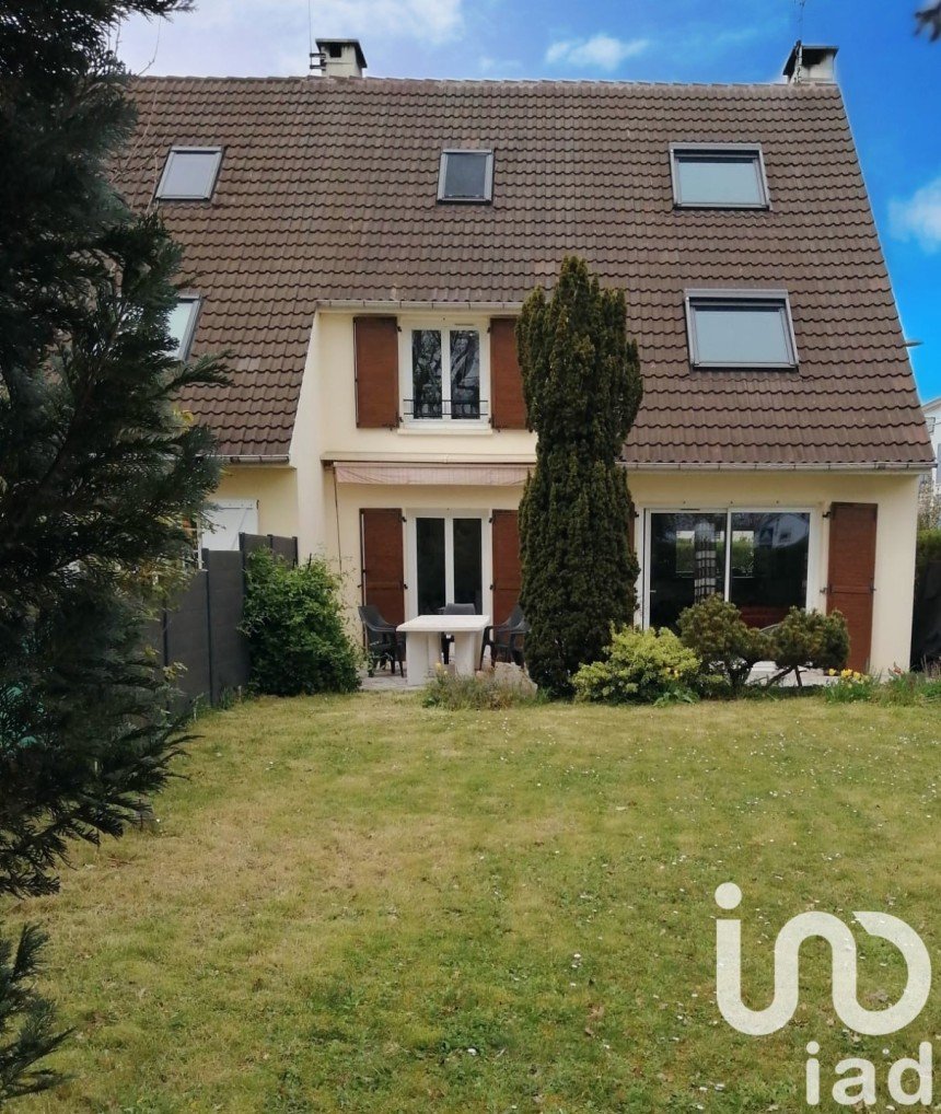 House 6 rooms of 133 m² in Courcouronnes (91080)