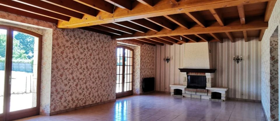 Country house 6 rooms of 192 m² in Gaillan-en-Médoc (33340)