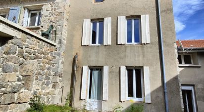 Maison de village 7 pièces de 84 m² à Rochepaule (07320)