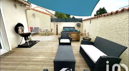 House 2 rooms of 73 m² in Saint-Vivien (17220)