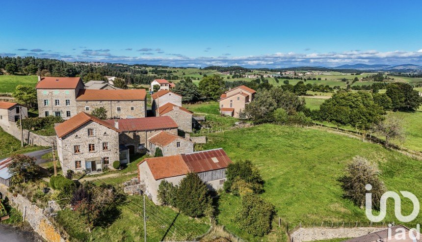 Maison de campagne 10 pièces de 124 m² à Saugues (43170)