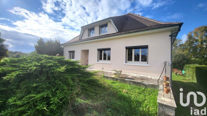 Maison traditionnelle 6 pièces de 136 m² à Chécy (45430)