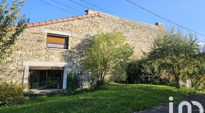 Maison de village 6 pièces de 170 m² à Prompsat (63200)