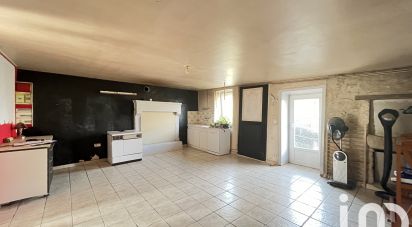 Ferme 4 pièces de 88 m² à Saint-Savin (86310)