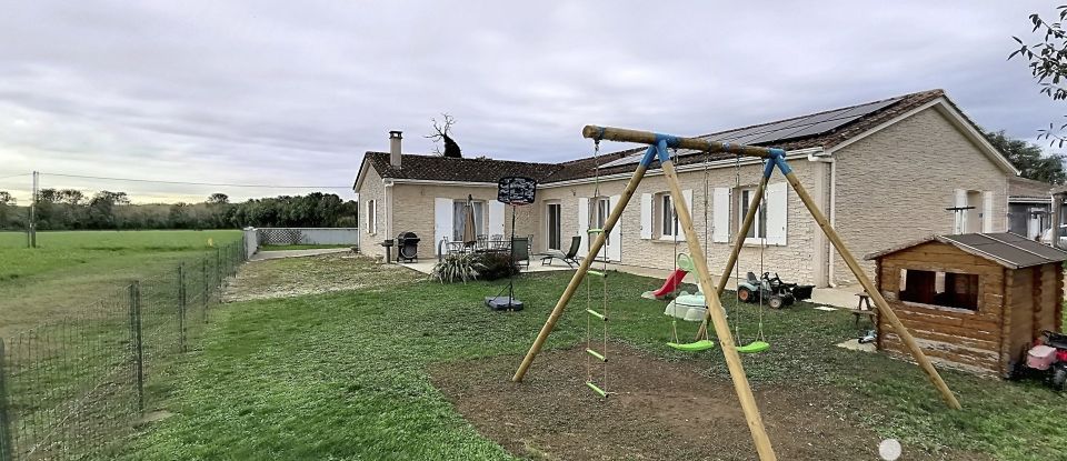 Maison 6 pièces de 159 m² à Coulgens (16560)