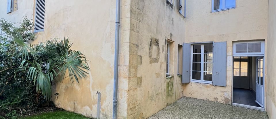 Appartement 3 pièces de 65 m² à La Rochelle (17000)