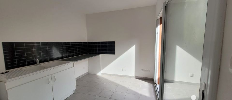 Town house 3 rooms of 74 m² in Nîmes (30900)