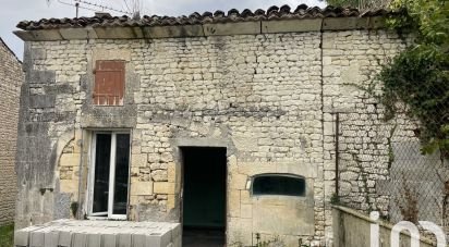 Village house 3 rooms of 50 m² in Salles-d'Angles (16130)