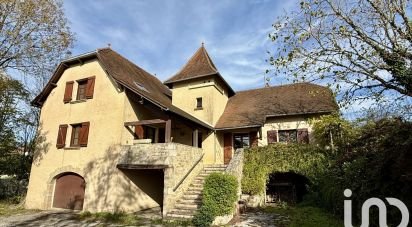 Maison traditionnelle 9 pièces de 186 m² à Capdenac (46100)