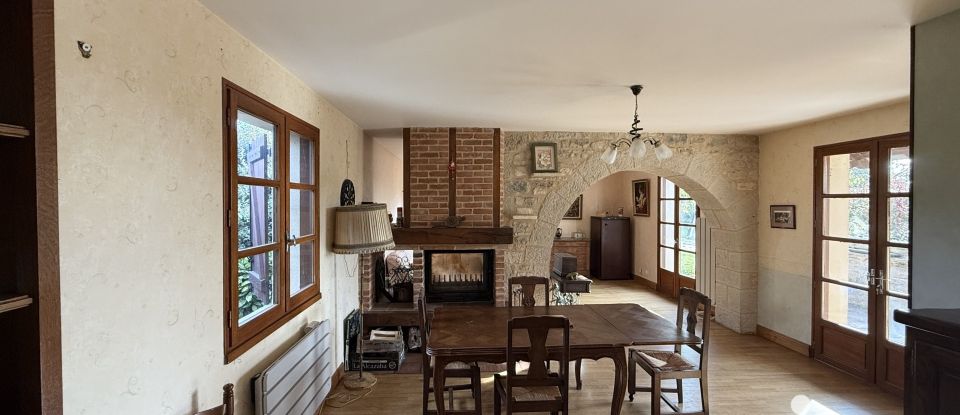 Traditional house 9 rooms of 186 m² in Capdenac (46100)