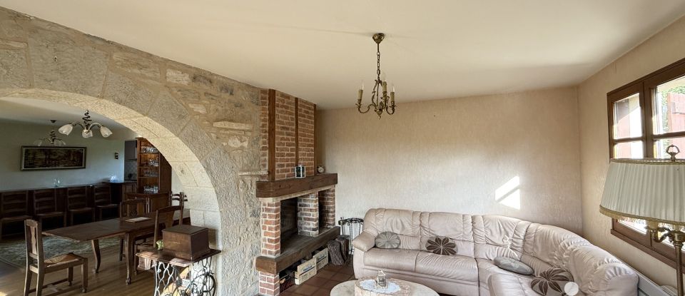 Traditional house 9 rooms of 186 m² in Capdenac (46100)