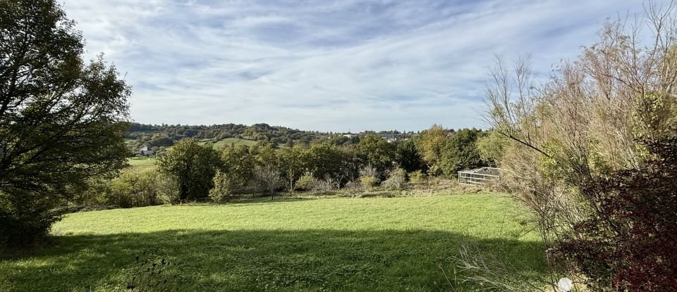 Maison traditionnelle 9 pièces de 186 m² à Capdenac (46100)