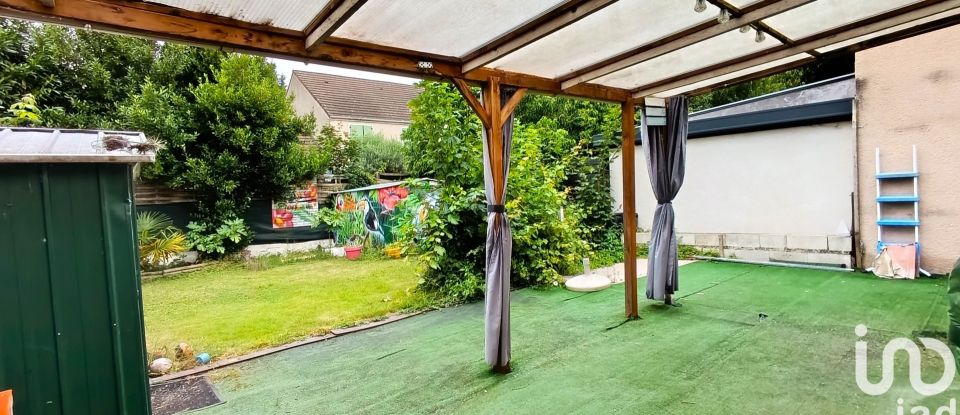 Maison 6 pièces de 111 m² à Champs-sur-Marne (77420)