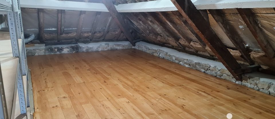 Maison 7 pièces de 180 m² à Saint-Denis-lès-Martel (46600)