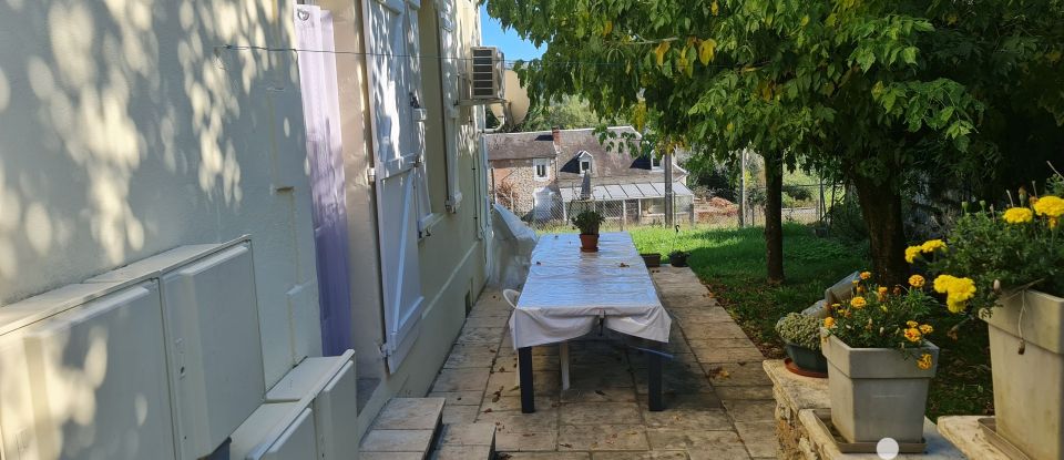 Maison 7 pièces de 180 m² à Saint-Denis-lès-Martel (46600)