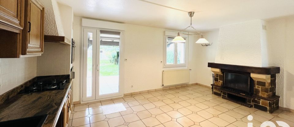 Maison 4 pièces de 95 m² à Behren-lès-Forbach (57460)