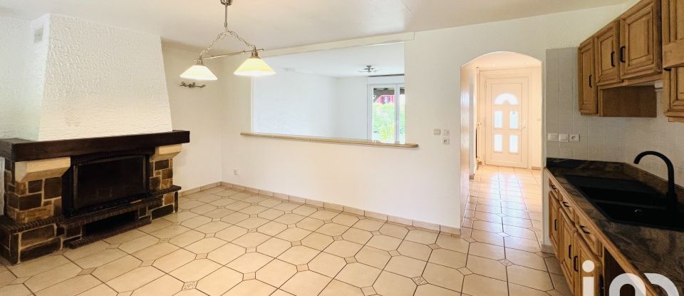 Maison 4 pièces de 95 m² à Behren-lès-Forbach (57460)