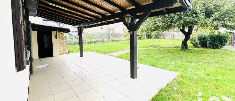 Maison 4 pièces de 95 m² à Behren-lès-Forbach (57460)