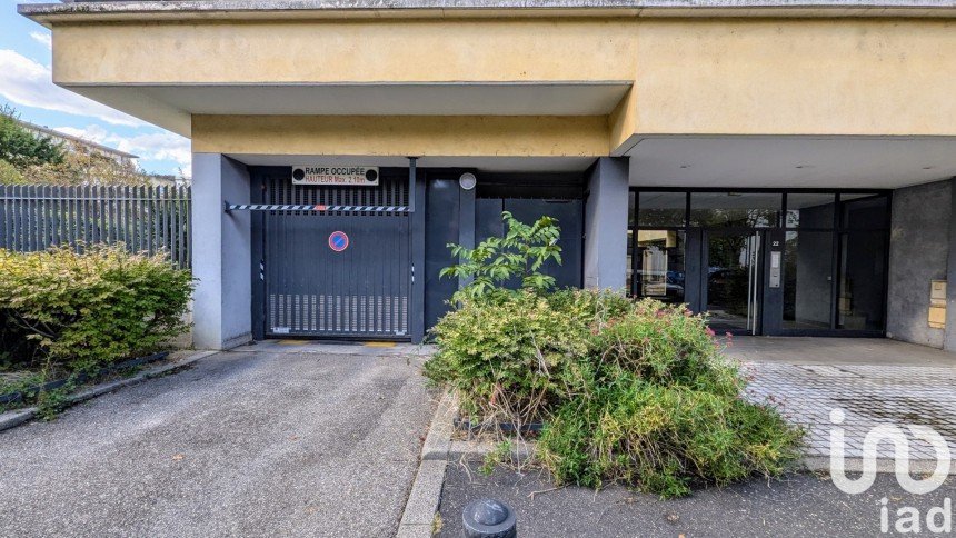 Parking/garage/box de 16 m² à Grenoble (38100)