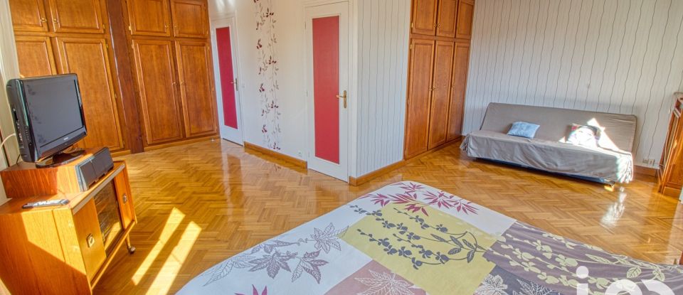 Maison 5 pièces de 195 m² à Aulnay-la-Rivière (45390)