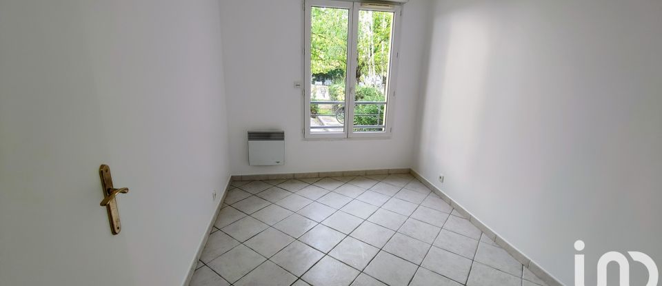 Apartment 3 rooms of 55 m² in Osny (95520)