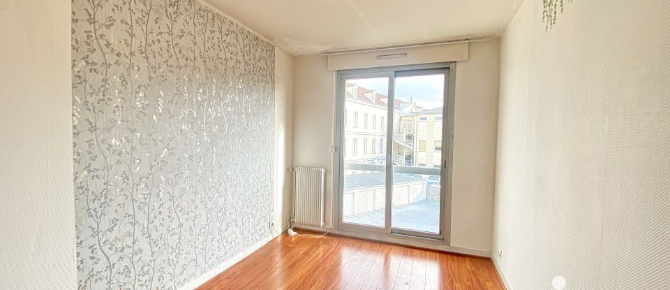 Appartement 2 pièces de 48 m² à Corbeil-Essonnes (91100)