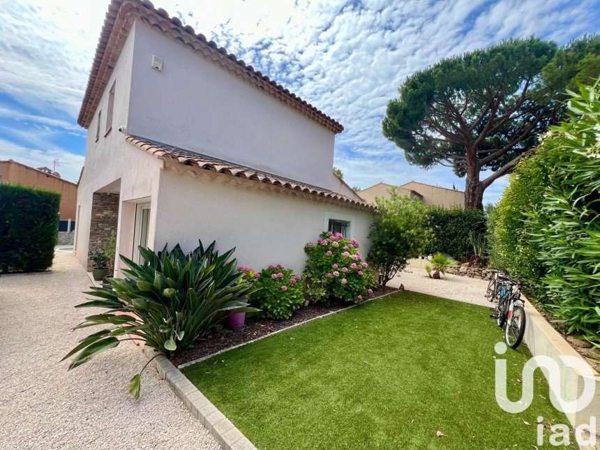 House 7 rooms of 140 m² in Six-Fours-les-Plages (83140)