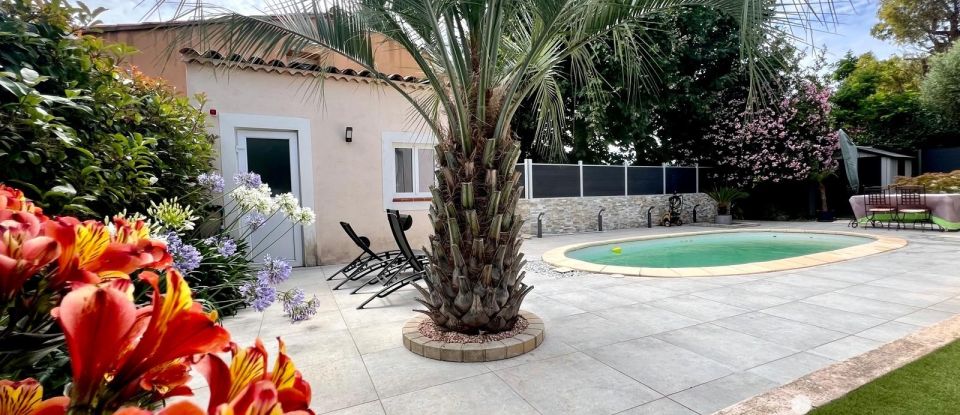 House 7 rooms of 140 m² in Six-Fours-les-Plages (83140)