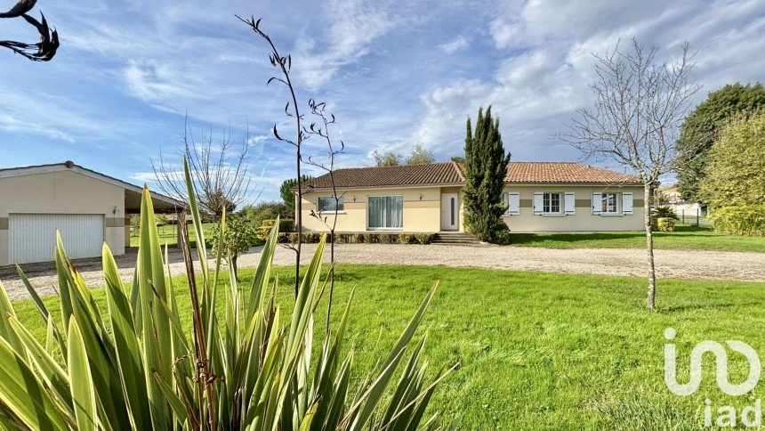 Maison 5 pièces de 153 m² à Saint-Christoly-de-Blaye (33920)