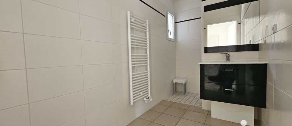 Maison 3 pièces de 65 m² à Pringy (77310)