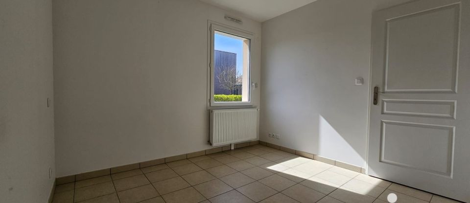 Maison 3 pièces de 65 m² à Pringy (77310)