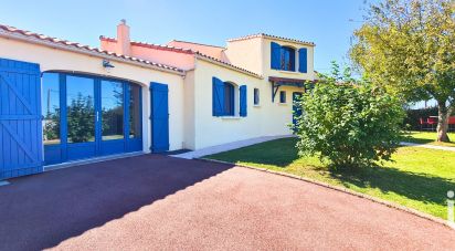 Traditional house 7 rooms of 168 m² in Saint-Fiacre-sur-Maine (44690)