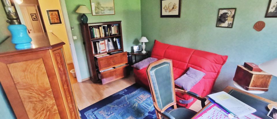 Apartment 4 rooms of 84 m² in Chilly-Mazarin (91380)