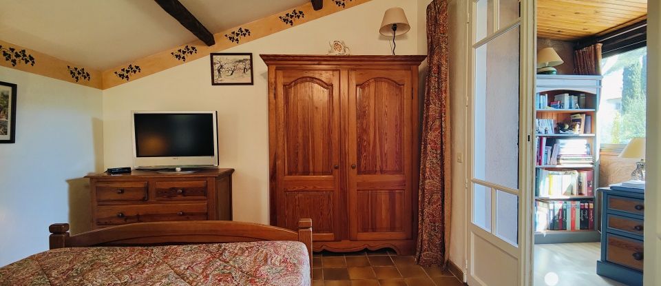 Traditional house 5 rooms of 120 m² in La Garde (83130)