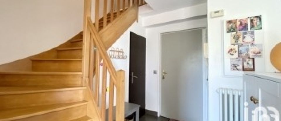 Duplex 4 rooms of 80 m² in Trappes (78190)