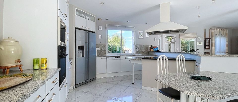 Maison 6 pièces de 210 m² à Agde (34300)