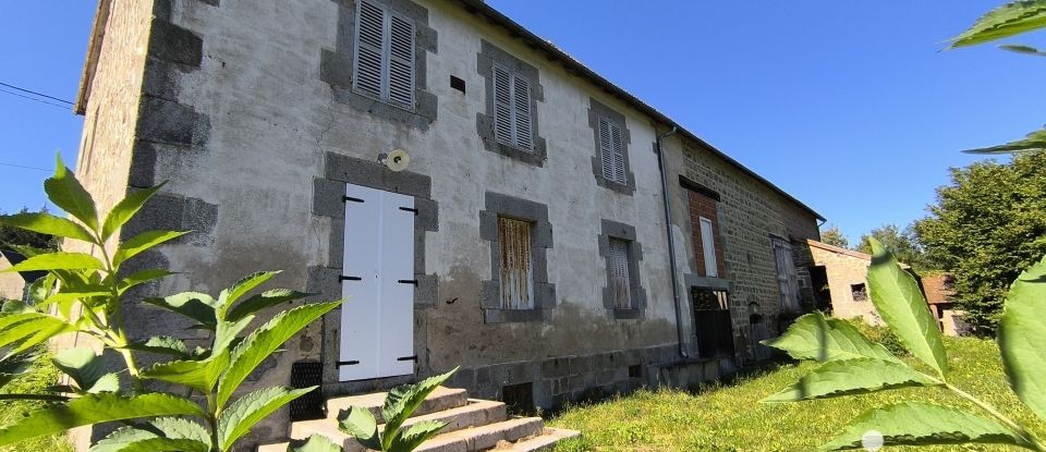 Maison 8 pièces de 90 m² à Saint-Pardoux-d'Arnet (23260)