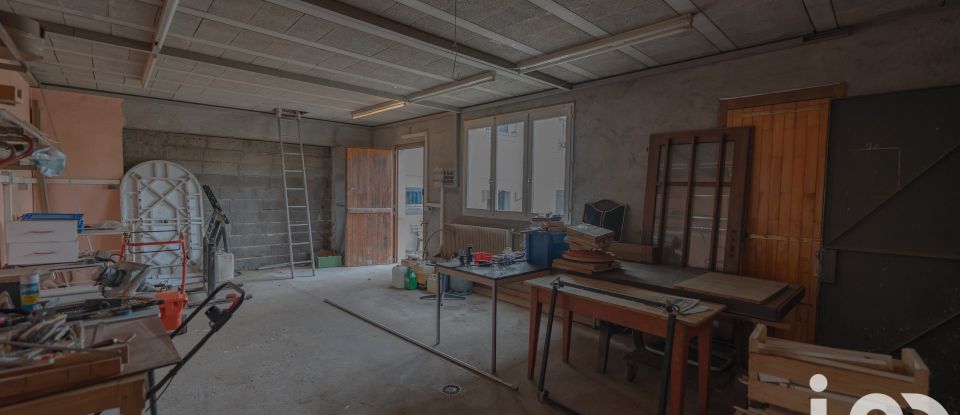 Maison traditionnelle 6 pièces de 210 m² à Mainvillers (57380)