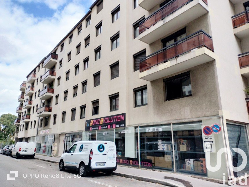 Appartement 3 pièces de 61 m² à Villeurbanne (69100)