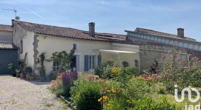 House 5 rooms of 175 m² in Fontaine-Chalendray (17510)