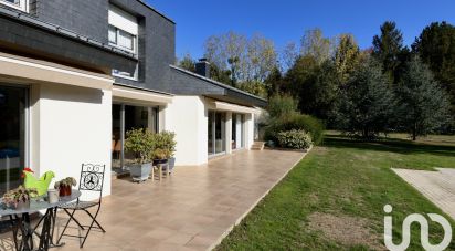 Mansion 11 rooms of 285 m² in Sautron (44880)