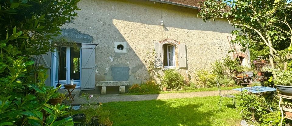 Longere 5 rooms of 105 m² in Saint-Amand-en-Puisaye (58310)